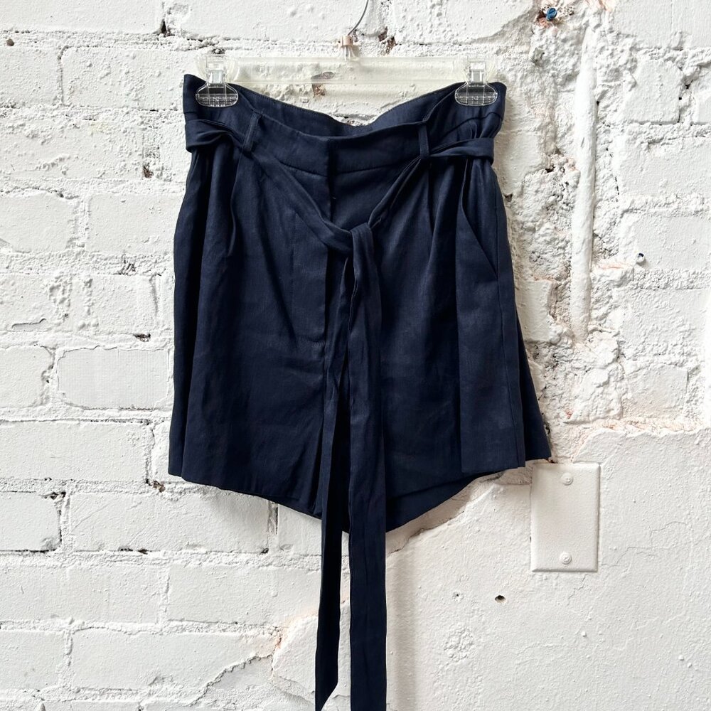 NWT Antonio Milani Navy Shorts with Tie Belt  size 6 - Picture 3 of 3